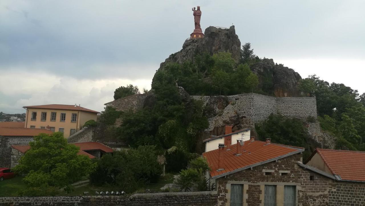 Chambres D'Hotes La Prevote - Ancien Couvent Contre La Cathedrale Le Puy-en-Velay Exteriér fotografie